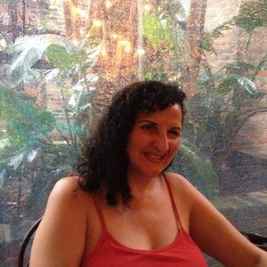 Meet your Posher, Iris